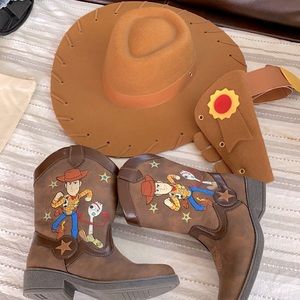 TOY STORY BUNDLE, WOODY BOOTS SZ 10 WOODY HAT